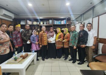 Pemkot Kendari saat audiensi dengan Bappenas