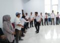 Ketua FORKI Kendari, Ridwan Badallah bersama seluruh pengurus