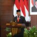 Gubernur Sultra, Mayjen TNI (Purn) Andi Sumangerukka memberikan sambutan diacara pengukuhan KPw BI Sultra