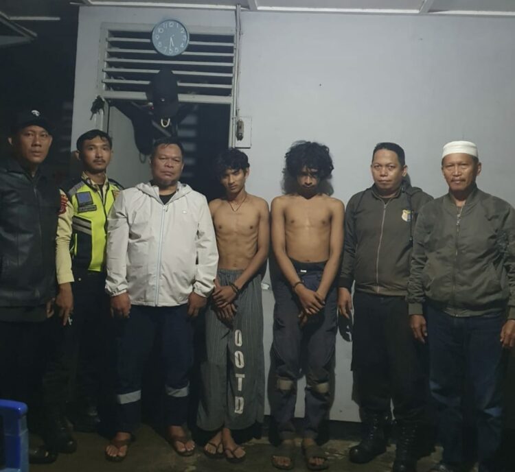 Pelaku pencurian saat diamankan Polres Kolaka