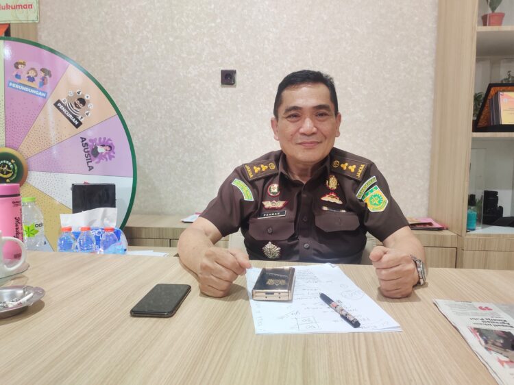 Kepala Seksi (Kasi) Penerangan Hukum (Penkum) Kejati Sultra, Rahman, SH MH