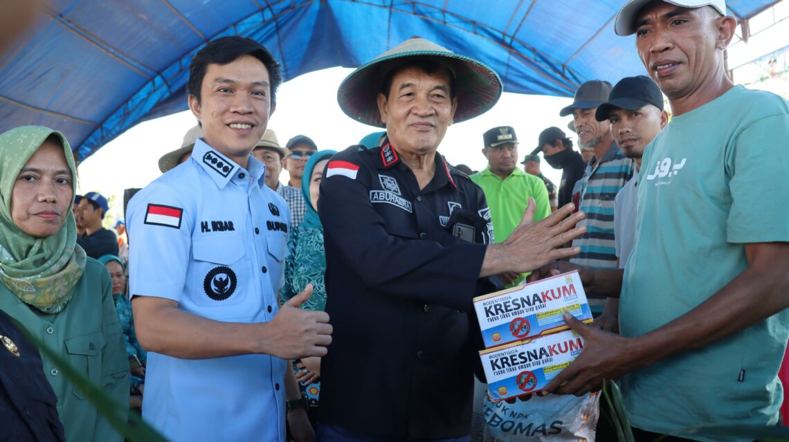 Bupati Konut, Ikbar bersama Wakilnya Abuhaera pimpin gerakan tanam serentak