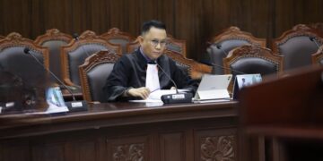 Andre Dermawan selaku pemohon uji materil UU Advokat