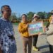 Wali Kota Kendari, Siska Karina Imran menyerahkan SK pensiun kepada ASN purnabakti