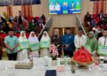 Wali Kota Kendari, Siska Karina Imran bersama para guru mengaji penerima hadiah umroh