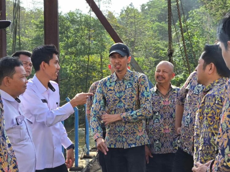 BWS melihat langsung intake yang di Kota Kendari bersama Direktur PDAM
