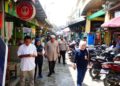 Staf Ahli Wali Kota Kendari, Adriana Musarudin memimpin Sidak di Pasar Mandonga