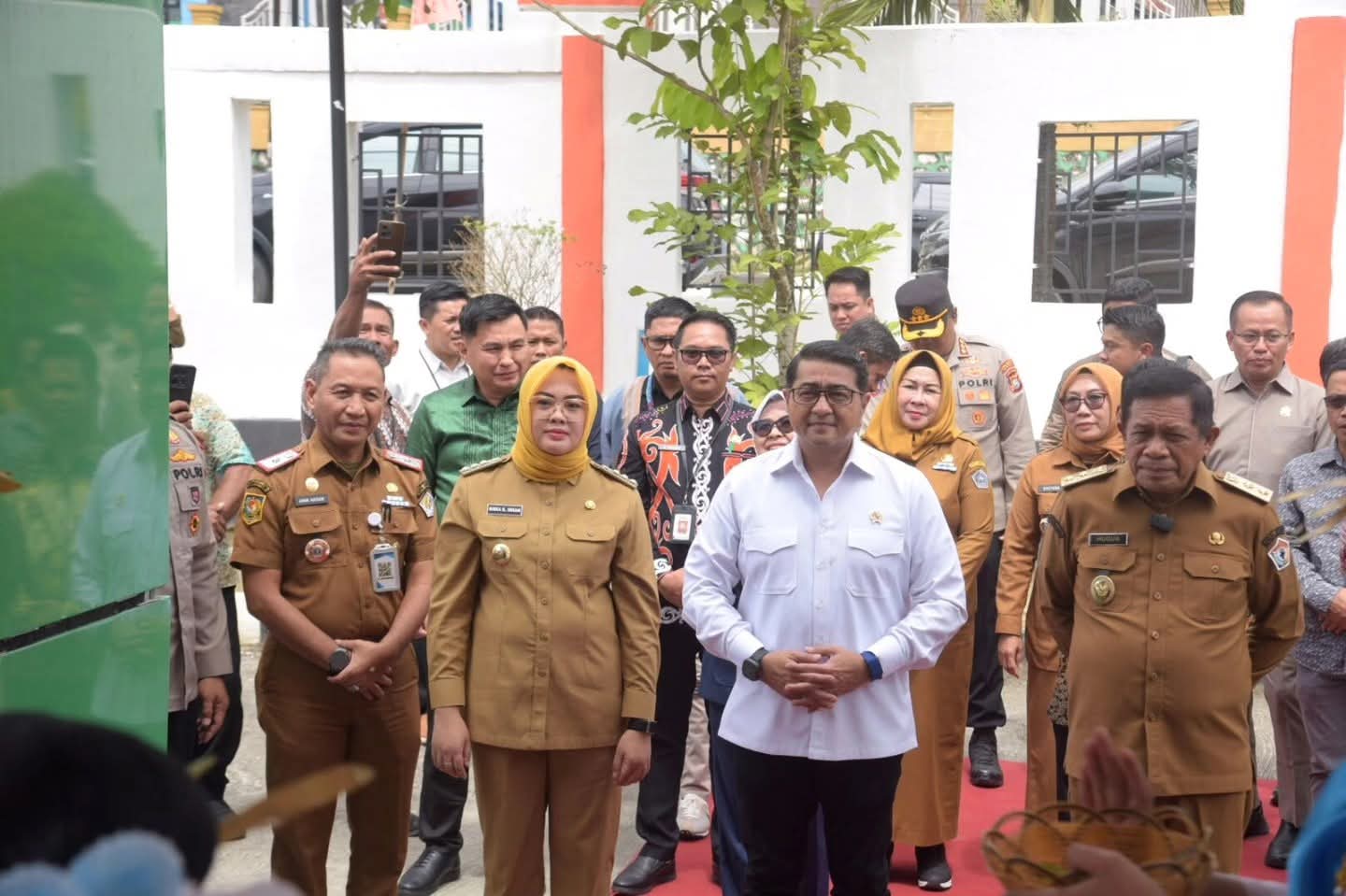 Dampingi Kunker Menkraf, Wali Kota Kendari Dukung Penuh Program Sekolah Rakyat 13 Dampingi Kunker Menkraf, Wali Kota Kendari Dukung Penuh Program Sekolah Rakyat