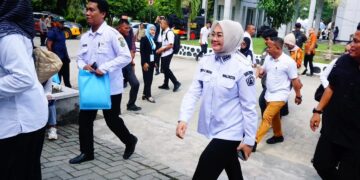 Wali Kota Kendari saat menghadiri Rakornas PHD di Aula Kantor Gubernur Sultra