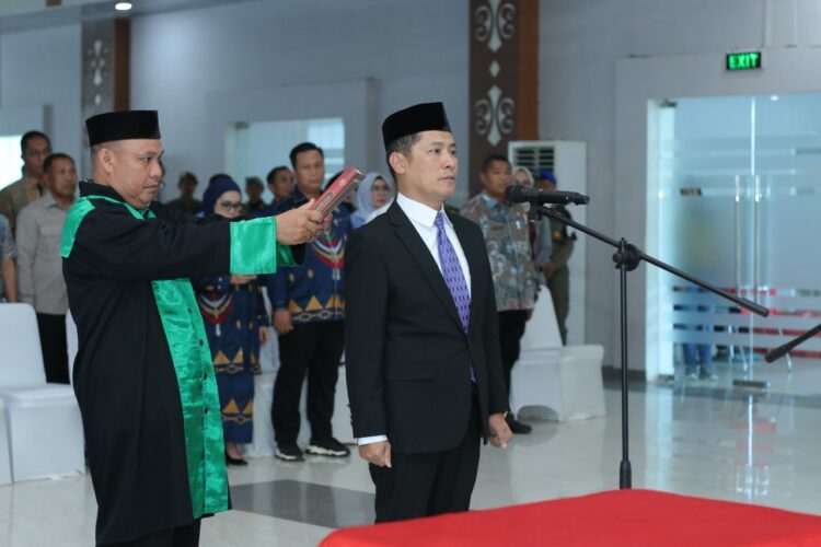 Ichsan Porosi, S.T., M.P.T. saat dilantik sebagai Penjabat (Pj) Sekda Konsel