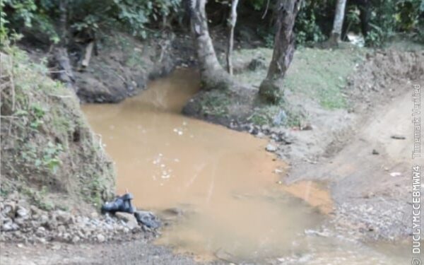 Foto terbaru LINK Sultra, Daerah Aliran Sungai (DAS) di Kabaena Selatan keruh akibat dugaan aktivitas PT TBS