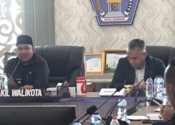 Wakil Wali Kota Kendari, Sudirman memimpin dialog bersama pengusaha hotel