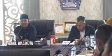 Wakil Wali Kota Kendari, Sudirman memimpin dialog bersama pengusaha hotel
