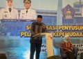 Wakil Wali Kota Kendari, Sudirman saat membuka sosialisasi penyusuan RAD