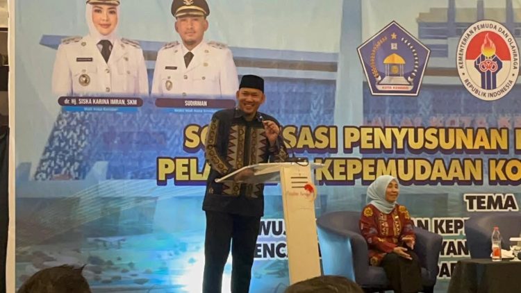 Wakil Wali Kota Kendari, Sudirman saat membuka sosialisasi penyusuan RAD