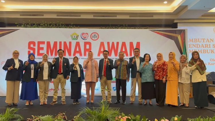 Kegiatan Seminar Awam yang dibuka oleh Wali Kota Kendari