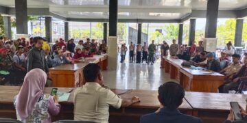 ARPEKA saat diterima di Ruang Aspirasi DPRD Sultra