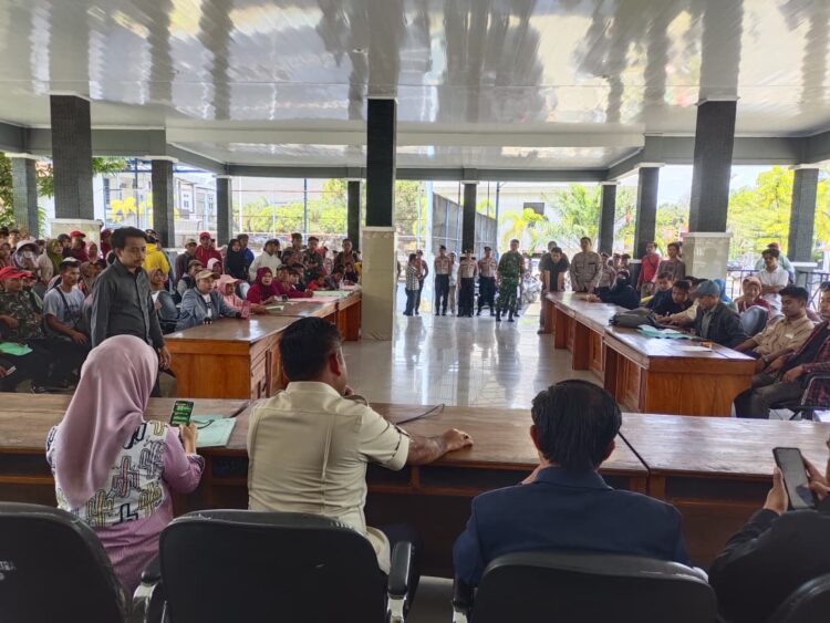 ARPEKA saat diterima di Ruang Aspirasi DPRD Sultra