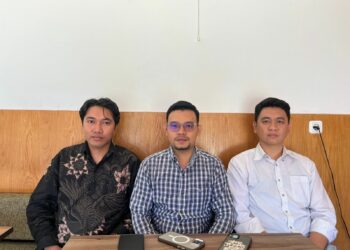 Kuasa hukum pemilik lahan Beddu Karim usai melaporkan PT OSS di Polda Sultra