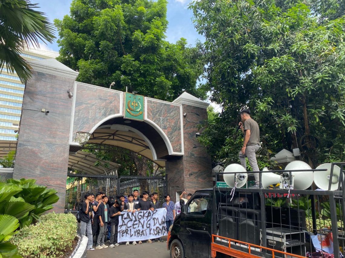 Korupsi Blok Mandiodo, PERGAM Minta Kejagung Segera Tahan Aceng Surahman 10 PERGAM saat aksi di Kejagung RI