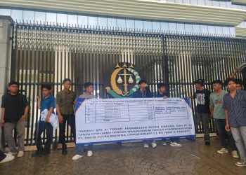 AMPUH Sultra saat aksi di Kejagung RI