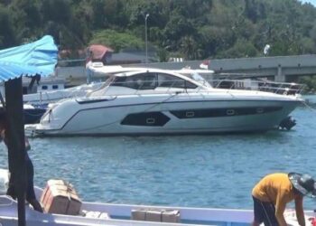 Kapal Pesiar Azimut
