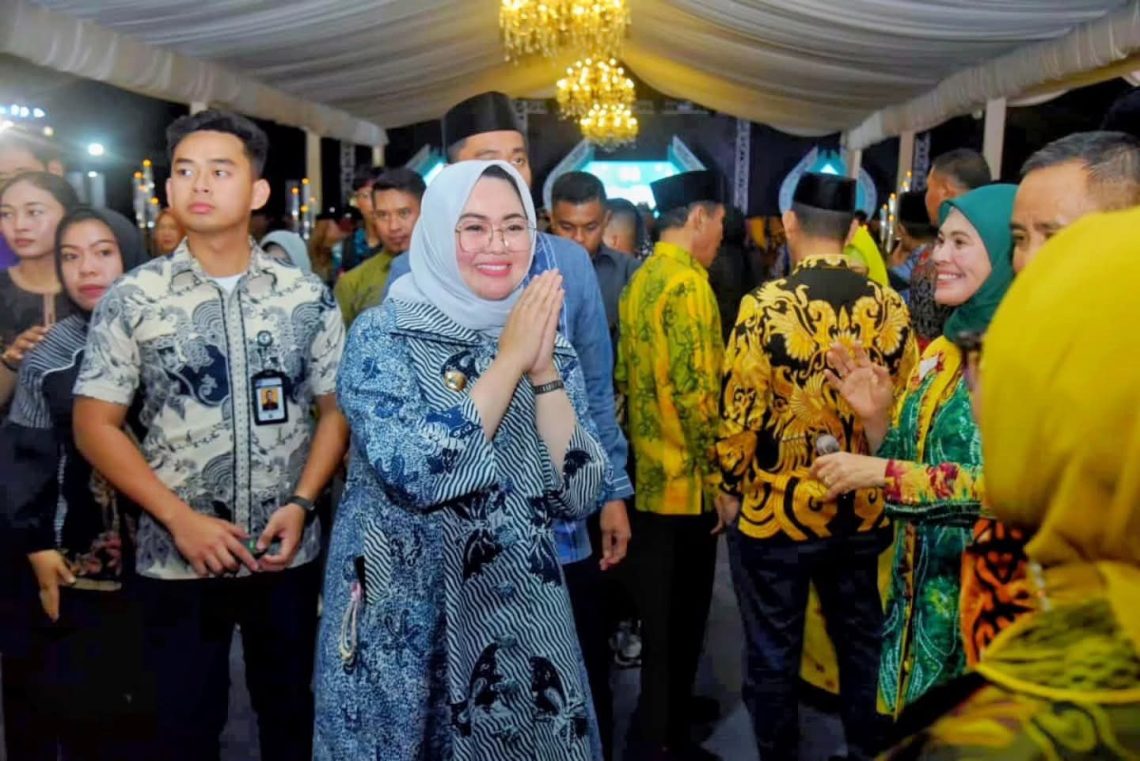 Wali Kota Kendari, Siska Karina Imran saat menghadiri Malam Ta'aruf di Rujab Gubernur Sultra