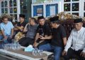 Bupati Konut saat melayat di rumah duka Kadis Perikanan