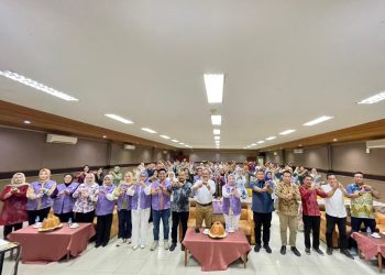 Para peserta mengikuti sosialisasi Posyandu 6 Bidang Standar Pelayanan Minimum yang dibuka oleh Asisten I Bidang Pemerintahan, Ivan Ardiansyah, S.STP, mewakili Sekda Konsel