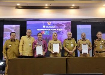 Wali Kota Kendari, Bupati Konawe, serta Asisten I Bidang Pemerintahan Pemkab Konsel, Ivan Ardiansyah, mewakili Bupati Konsel usai penandatanganan Forkestra 2025