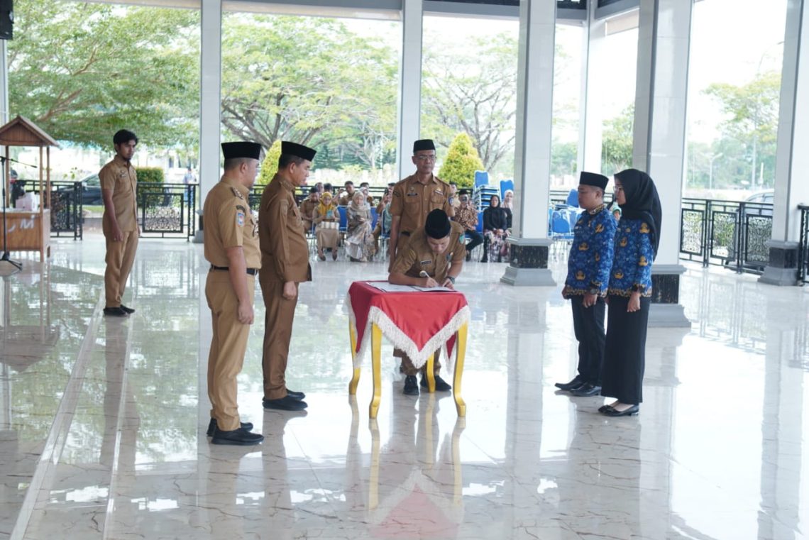 Penandatanganan SK PPPK tahap II lingkup Pemda Konsel