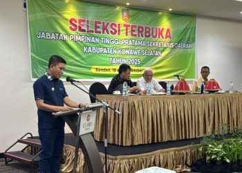Bupati Konsel, Irham Kalenggo membuka kegiatan seleksi terbuka jabatan Sekda