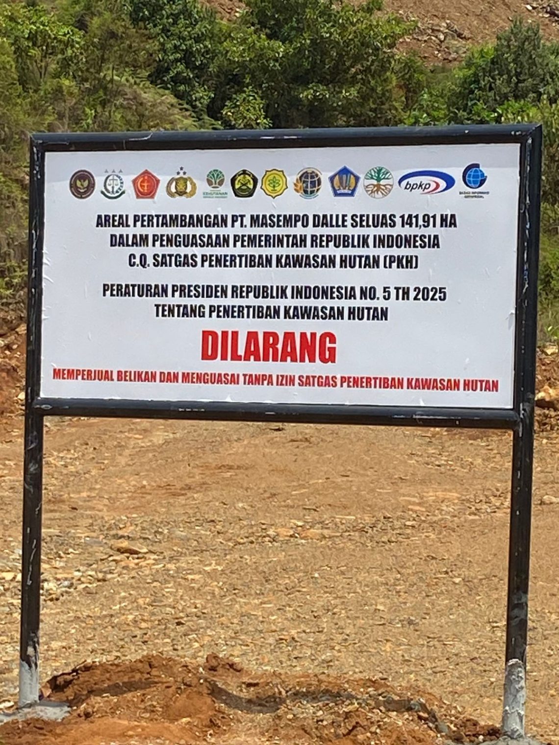 Lahan PT Masempo Dalle Disegel Satgas PKH, LINK Sultra Minta Kejati Periksa Dirut 10 Plang yang dipasang Satgas PKH di lahan PT Masempo Dalle