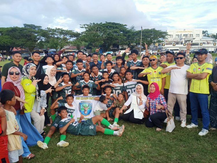 Tim Sepak Bola Konsel, Jawara Dalam Ajang Popda se Sultra 10 Tim Sepak Bola Konsel sebagai jawara dalam ajang Popda se Sultra