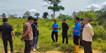BPN bersama Kepolisian melakukan pengecekan lahan sengketa di Desa Morini Mulya, Kecamatan Landono, Konsel