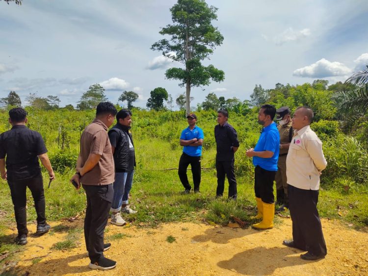 BPN bersama Kepolisian melakukan pengecekan lahan sengketa di Desa Morini Mulya, Kecamatan Landono, Konsel