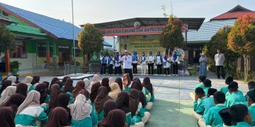 Gerakan pencegahan narkoba di SMPN 2 Kendari oleh BNNP Sultra kolaborasi IWAPI