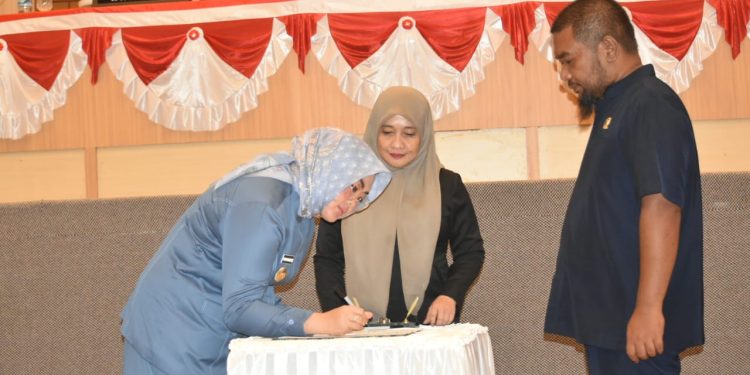 Penanandatanganan persetujuan Raperda APBD 2026