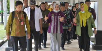 Jelang Nataru, Wali Kota Kendari Pastikan Seluruh OPD Terkait Siaga Beri Pelayanan Terbaik 1 Wali Kota Kendari, Siska Karina Imran mengunjungi RSUD Kendari pastikan OPD terkait siap siaga jelang Nataru