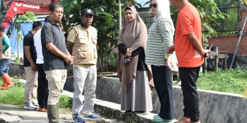 Wali Kota Kendari Pantau Kerja Bakti di Sejumlah Titik Rawan Genangan dan Banjir 1 Wali Kotw Kendari bersama Wakil Wali Kota memantau kerja bakti di sejumlah titik rawan genangan dan banjir