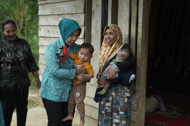 Ketua TP-PKK Konsel saat memimpin aksi cegah stunting