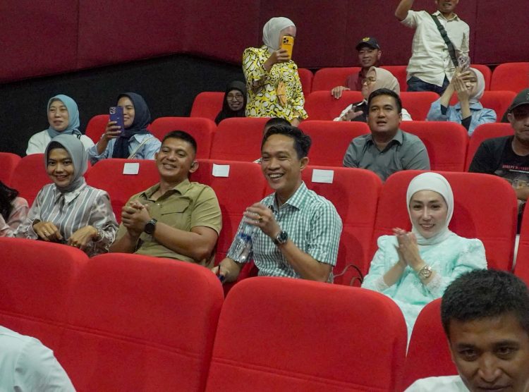 Dukung Kemajuan Industri Film Lokal, Bupati Konut Hadiri Pemutaran Perdana Arwah Pue Tuko