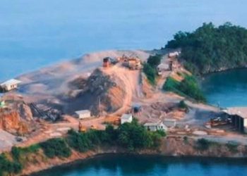 Di Tengah Sorotan Lingkungan, Pemprov Sultra Kembali Perpanjang Izin Tambang di Pulau Senja