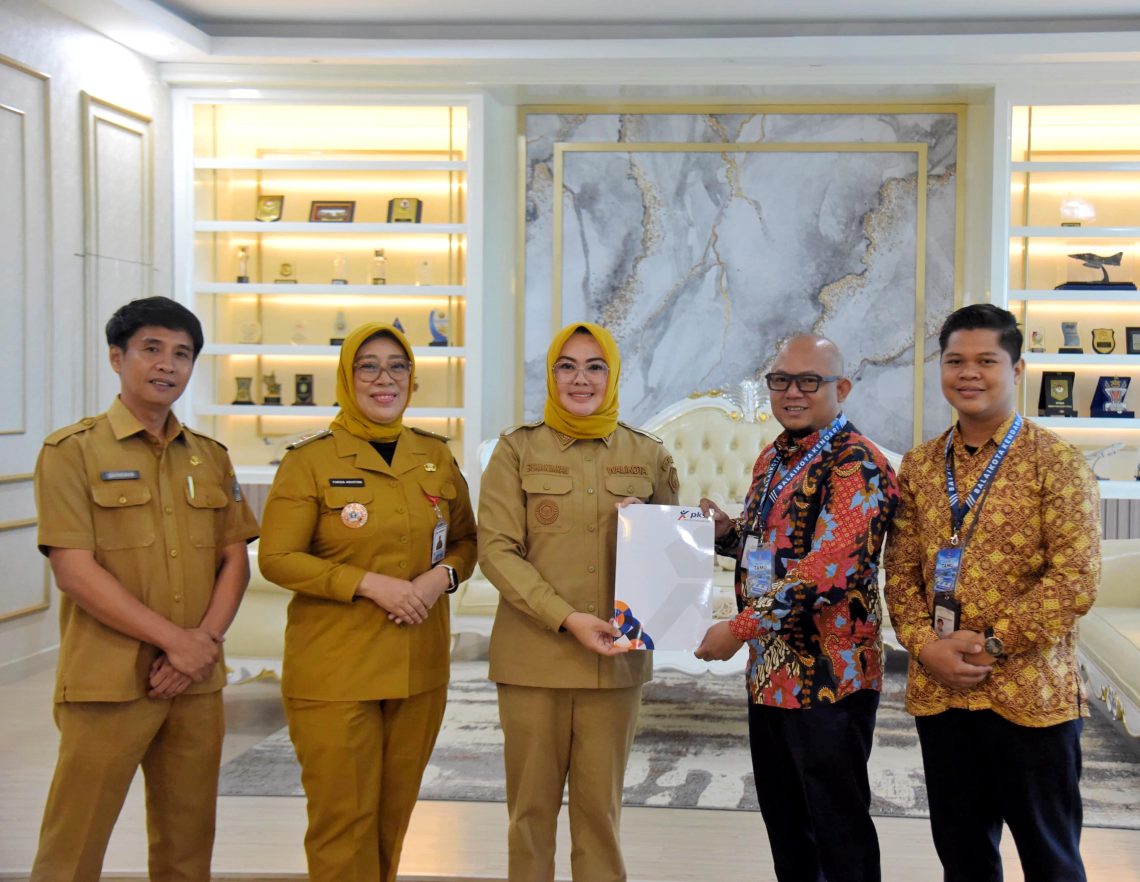 Wali Kota Kendari, Siska Karina Imran menerima audiens PT PKSS