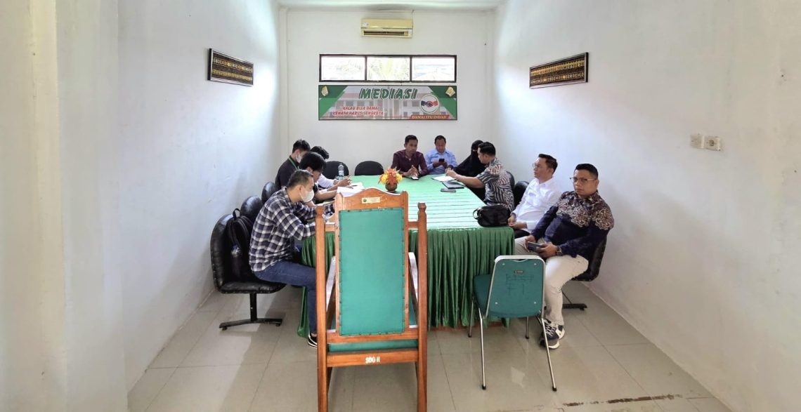 Kasasi Ditolak MA, Eksekusi Lahan Berlanjut, Gudang dan Conveyor PT OSS Segera Dibongkar 10 PN Unaaha mengundang penggugat atau pemenang perkara, dan termohon PT OSS membahas soal eksekusi lanjutan