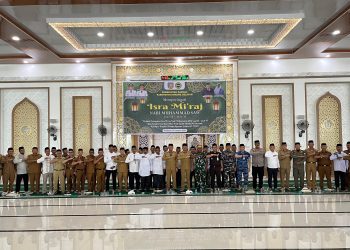 Pemkab Konsel bersama BKMT, menggelar kegiatan peringatan Isra Mi’raj 1447 Hijriah/2026 Masehi di Masjid Al-Imran, Andoolo.