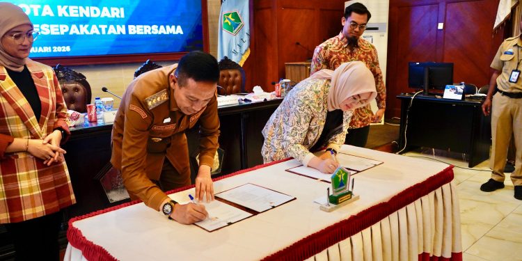 Penandatanganan MoU antara Wali Kota Kendari dan Wali Kota Malang