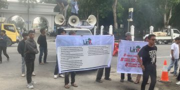LINK saat aksi di Polda Sultra