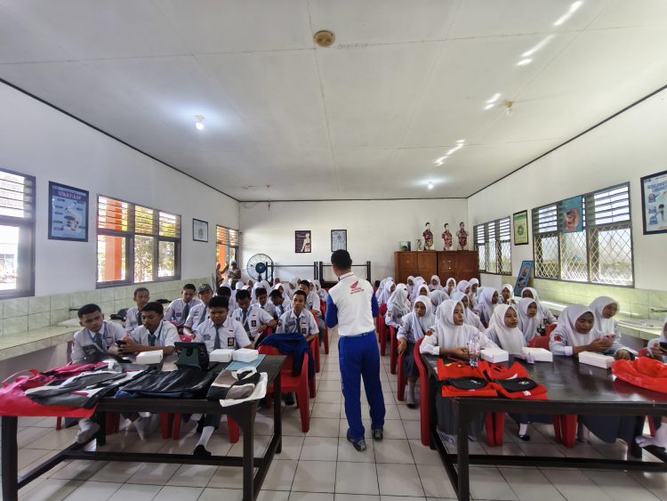 Asmo Sulsel saat mengedukasi SMAN 9 Gowa