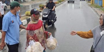 Dinsos Kendari saat menertibkan aktivitas jalanan